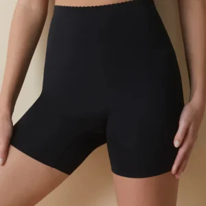 SELENE - 504 Slip-guaina gamba lunga taglio laser effetto seta