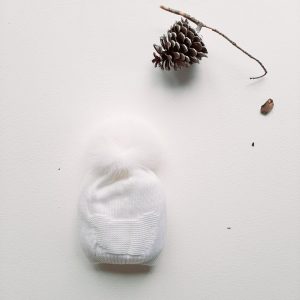 Cappellino latte orsetto e pelliccia
