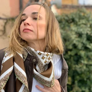 Foulard cm 90x90 Pura Seta disegno geometrico marrone Cod 539