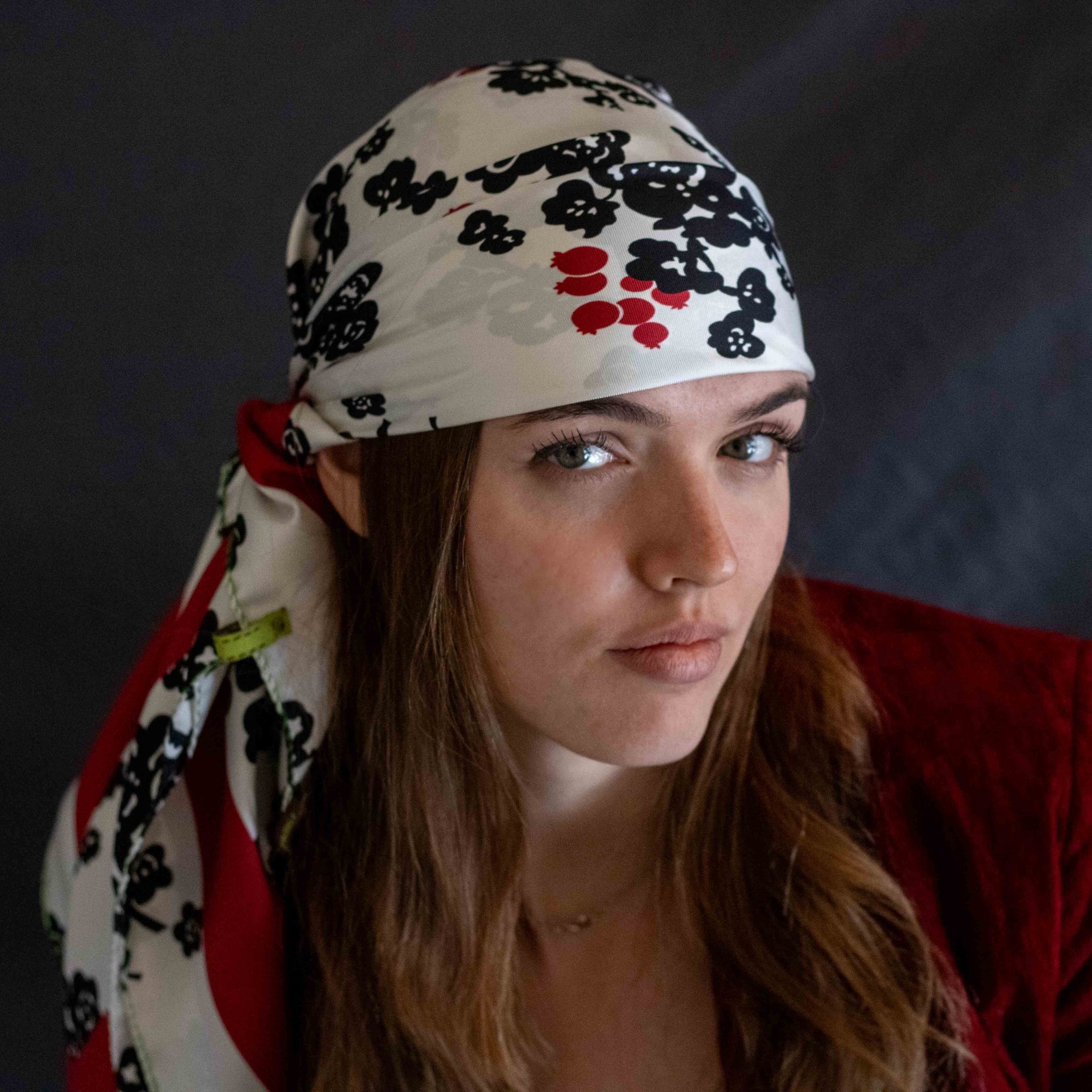 Foulard cm 90x90 Pura Seta disegno floreale nero bianco  Cod 543 - immagine 4