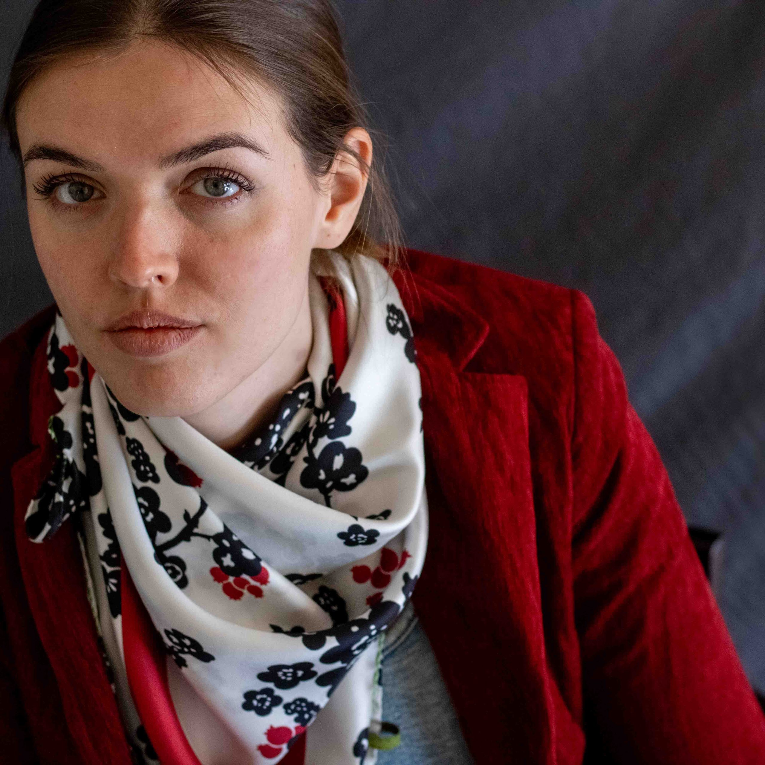 Foulard cm 90x90 Pura Seta disegno floreale nero bianco  Cod 543 - immagine 3