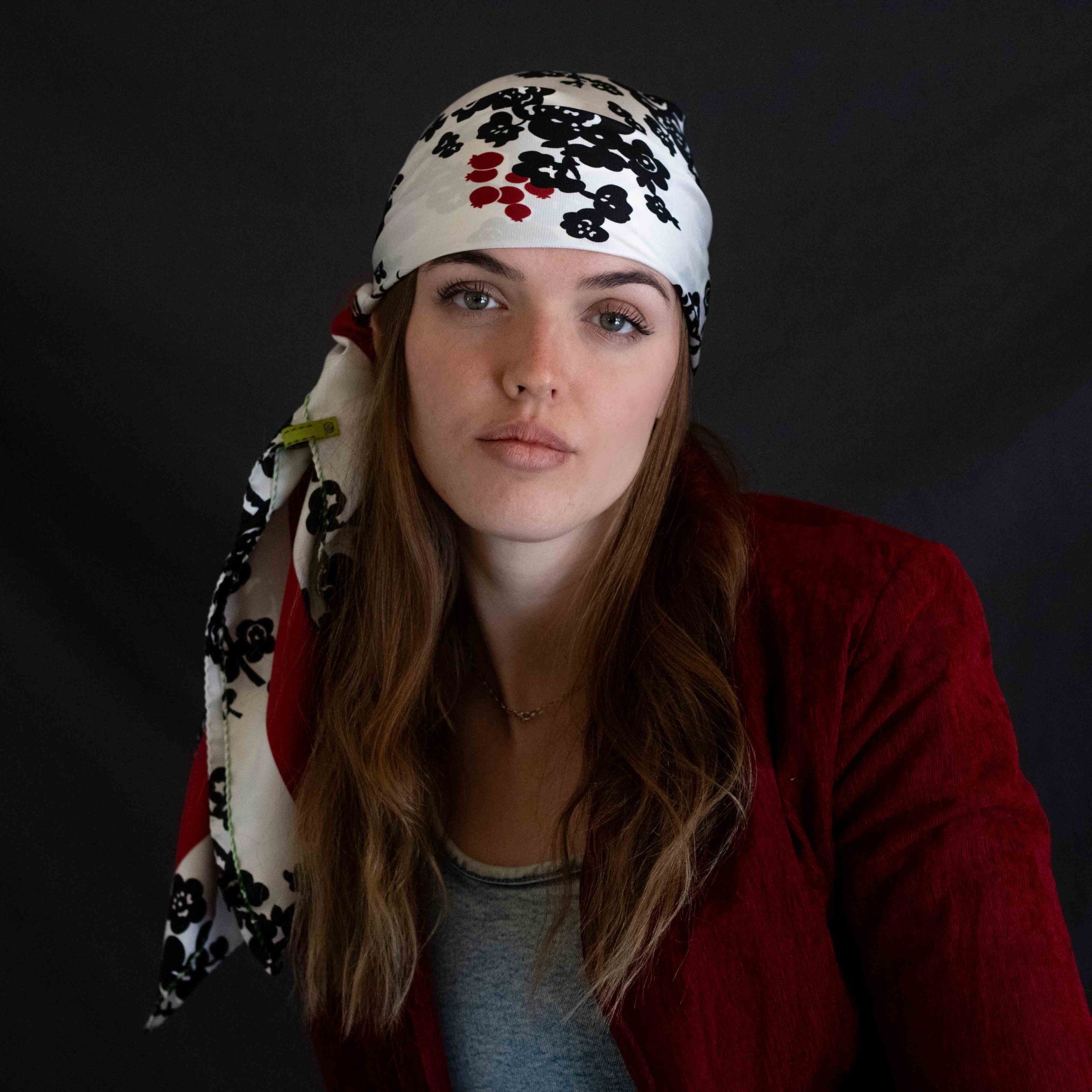 Foulard cm 90x90 Pura Seta disegno floreale nero bianco  Cod 543 - immagine 2