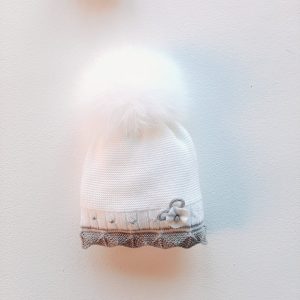 Cappellino neonata latte/grigio fiori